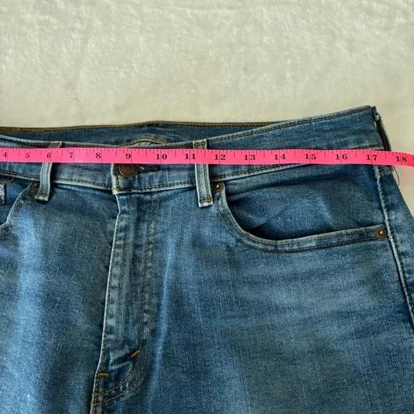Levi’s 506 Men’s Straight Leg Jeans Size 33X30 Medium Wash - Picture 10 of 15